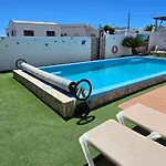 Direktly At Our Swimming Pool - Relax - Aduls Only شقة