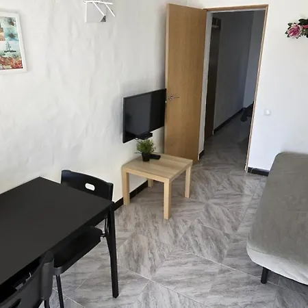 Casa Roja 6 - Quiet Resort, Central, Parking